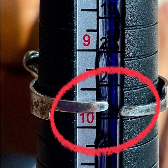 Very cool Vintage Silver-tone and Red wooden beaded Ring - Picture 5 of 6